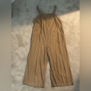 Universal thread beige overalls
